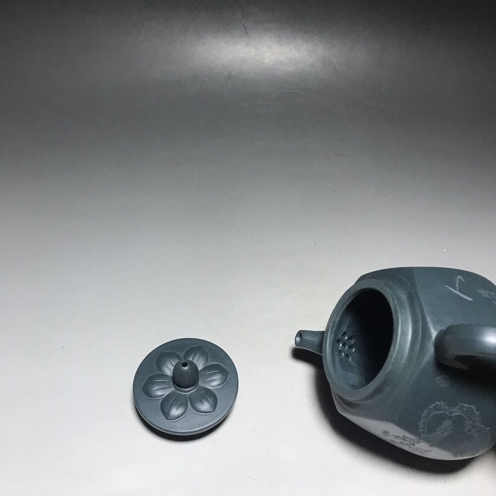 vintage chinese yixing purple clay teapot zisha ceremony carving Collectible art
