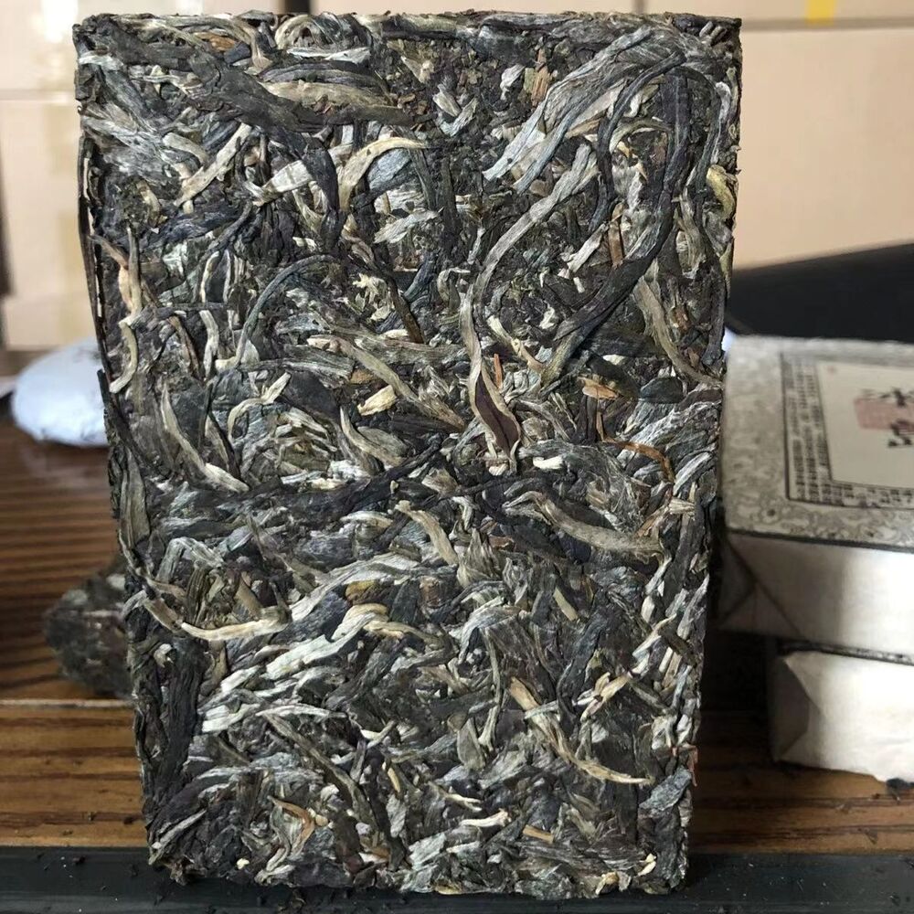 250g Raw Puerh Tea Brick Iceland Old Tree Pu-erh Shengcha Yunnan Pu'er Green Tea