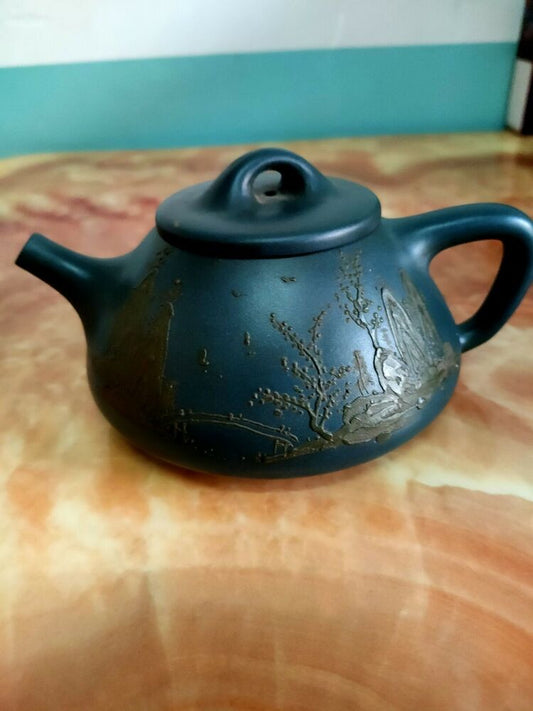 Chinese Yixing Zisha Clay Handmade Exquisite Teapot（顾景舟）