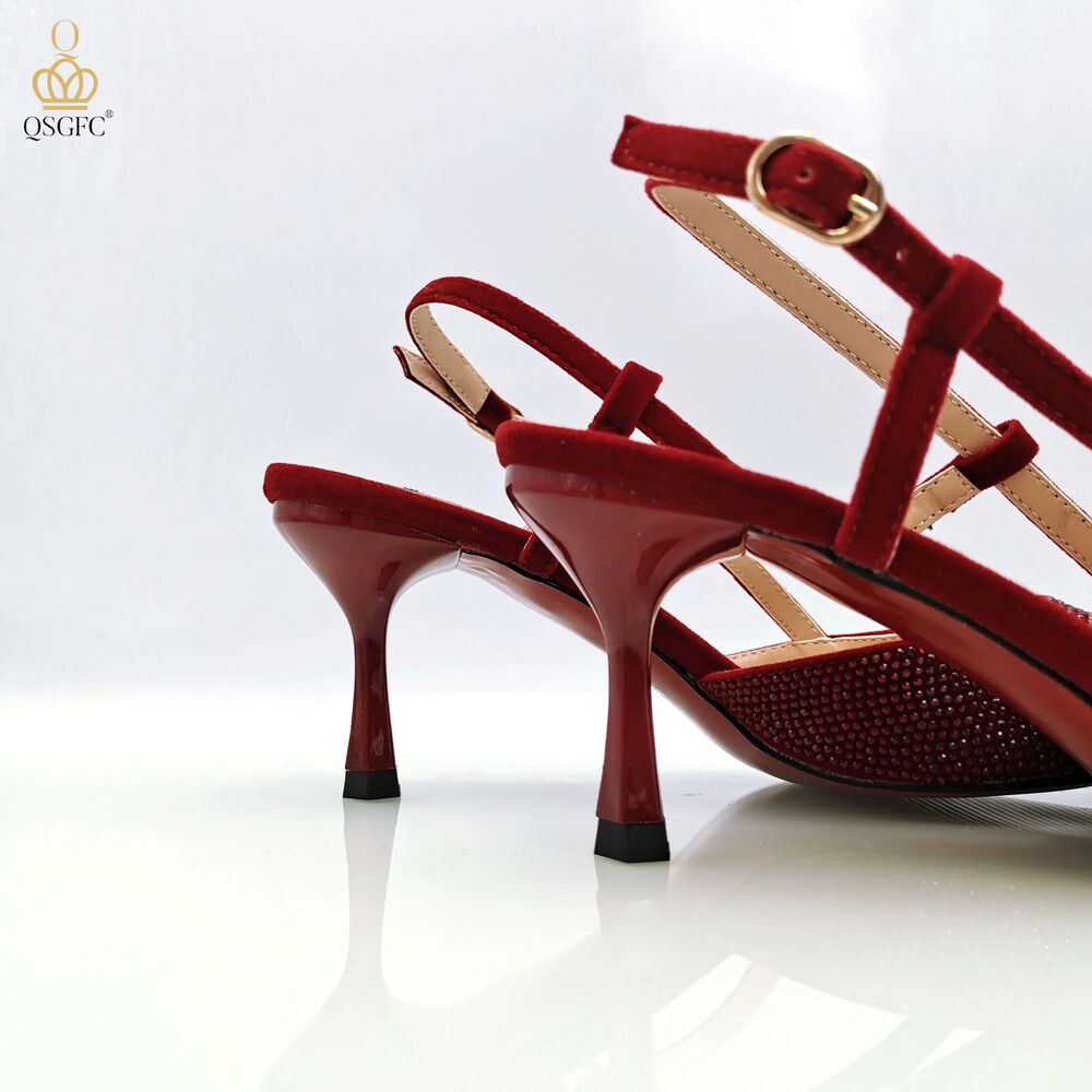 Wine Fashion Bag Shoulder Bag and Strap High Heels Commuter Shoes and Bag