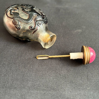 Vintage Chinese Carved Peking Glass Snuff Bottle Clean Dragon Figurine Box Black