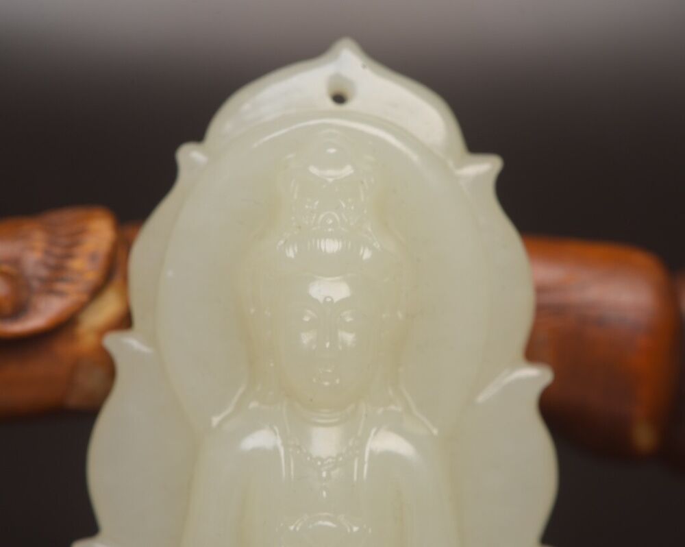 Top Chinese Natural Hetian Jade Carved Exquisite Guanyin Statue Pendant Jewelry