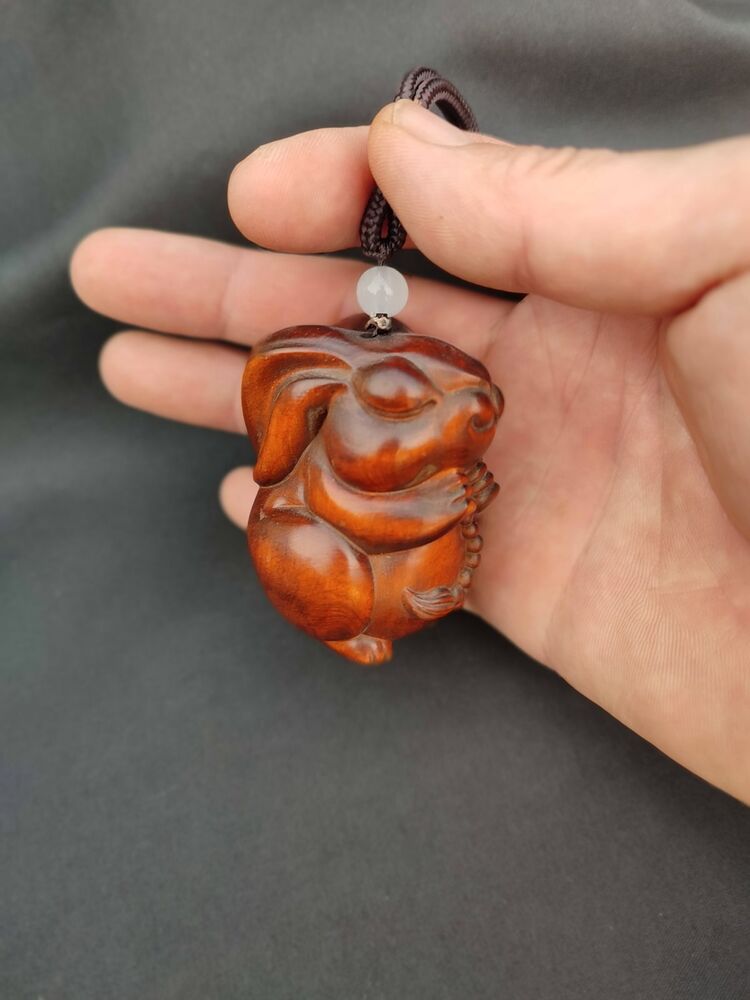 Wooden Carving Lucky Little Rabbit Statue Lovely Gift Car Phone Purse Ornament