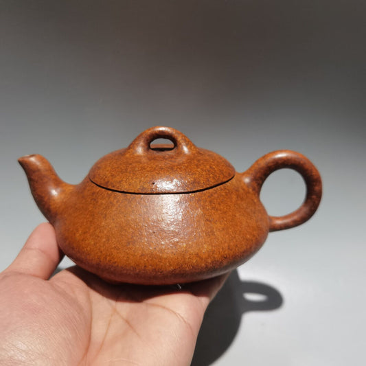 Chinese Yixing Zisha Clay Handmade Exquisite Teapot（汉扁壶 低款：宜兴出品）