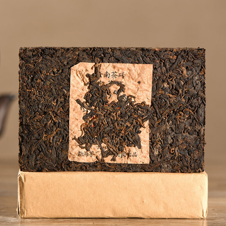 The 1990s China Cultural Revolution Yunnan Pu-erh Tea Cake, puer Cooked er Beeng