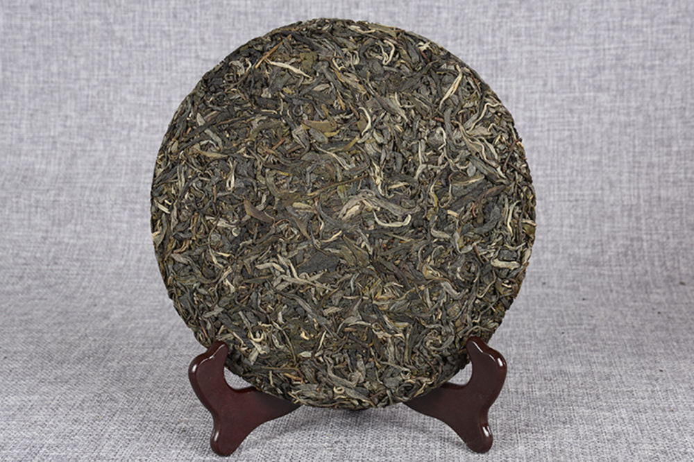 Yunnan Pu'er Tea 357g Icelandic Ancient Tree Raw Tea Cake