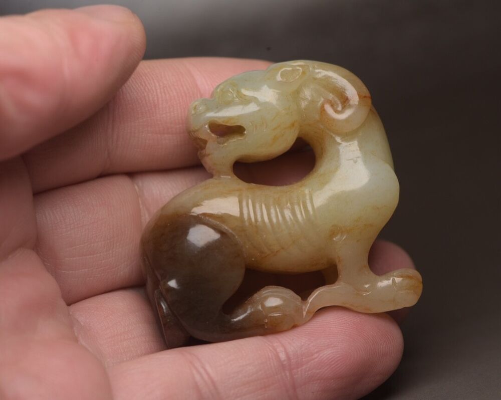 Chinese Vintage Antique Hetian Jade Hand Carved Beast Statue Collectible Artwork