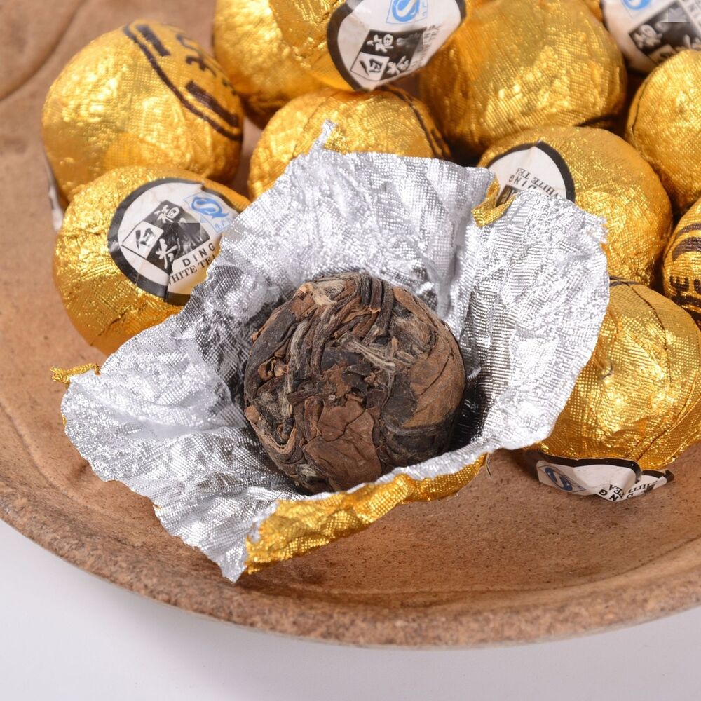 Organic Handmade Ball-shaped Aged Shou Mei Longevity Eyebrow White Tea Balls