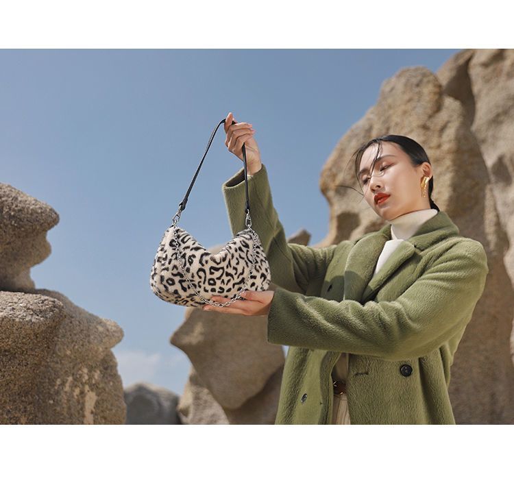 Winter Soft Plush Tote Purse Handbag Vintage Leopard Print Underarm Shoulder Bag