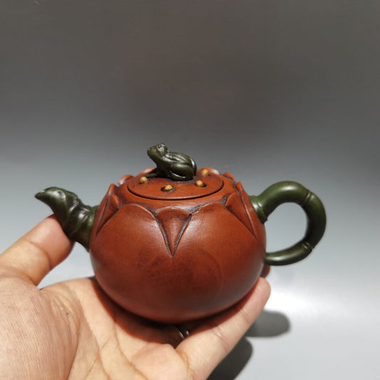 Chinese Yixing Zisha Clay Handmade Exquisite Teapot 品名：青蛙莲子壶 低款：万晨红