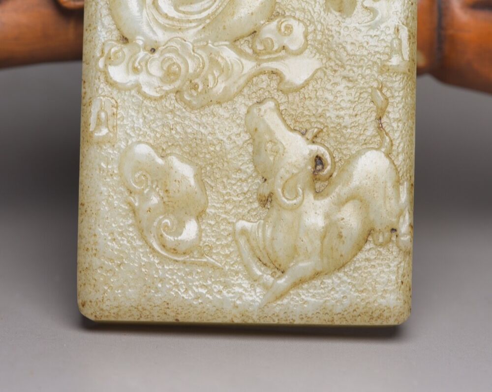 Chinese Natural Hetian Jade Carved Exquisite Guanyin Statue Figurine Pendant Art