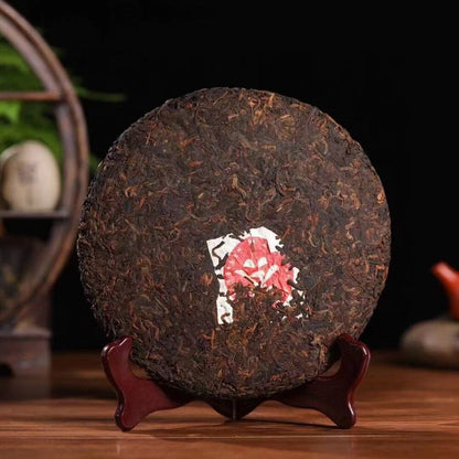 357g Yiwu Palace Ripe Puerh Tea Cake 2006 Yunnan Old Pu'er Tea Aged Pu-erh Tea