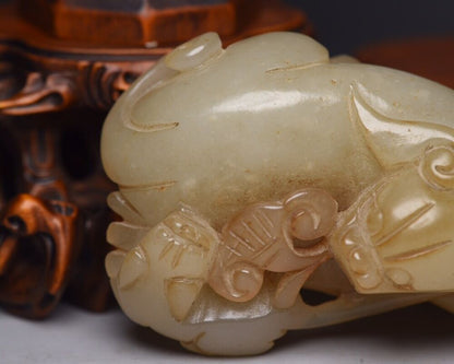 Chinese Antique Hetian Jade Carved Sculpture Exquisite Beast Statue Collections
