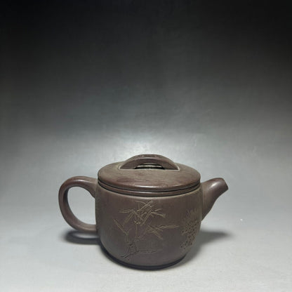 Chinese Yixing Zisha Clay Handmade Exquisite Teapot （汉瓦 底款：顾景舟）