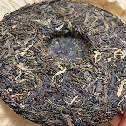 357g Yunnan Pu-erh Tea 2004 Yiwu Old Pu-erh Raw Tea Cake Wild Aged Puer Cake Tea