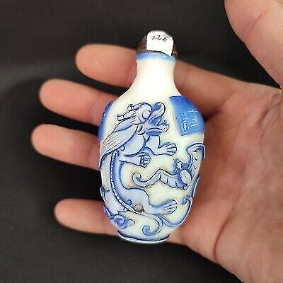 Collection Glass Chinese Snuff Bottle carved Exquisite bat statue Figurine rare