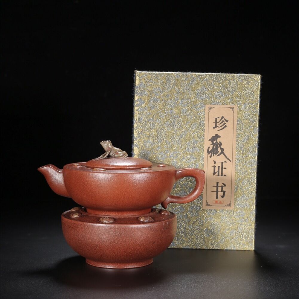 Chinese Yixing Zisha Clay Handmade Exquisite Teapo （青蛙 蒋蓉）