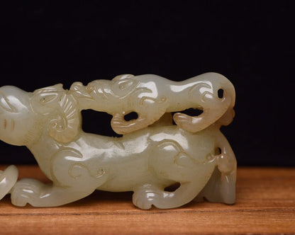 Chinese Natural Hetian Jade Carving Beast Statue Sculpture Unique Exquisite Art