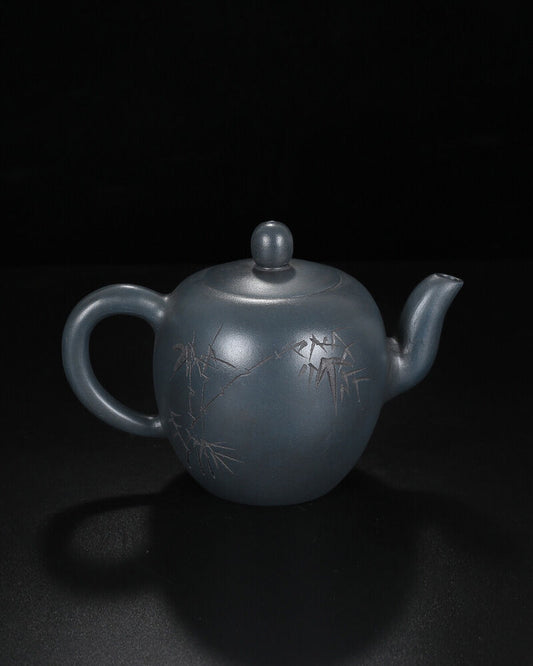 Chinese Yixing Zisha Clay Handmade Exquisite Teapot （美人肩 底款：顾景舟）