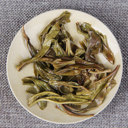 357g 2014 Menghai Yi Wu Aged Tree Raw Puer Tea Old Tree Shen Puer Tea Collection