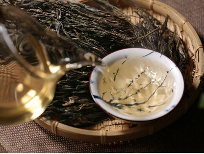 Handmade YunNan ancient puerh trees tea Raw pu-erh puerh tea Uncooked puerh