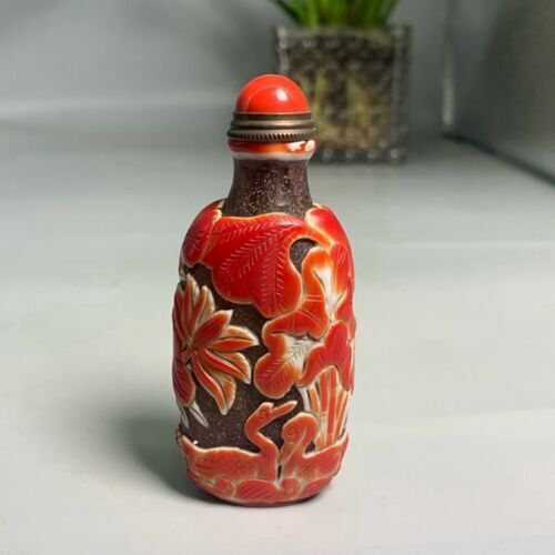 Old Beijing Chinese Snuff Bottle Carved Glass Antique Carving Exquisite Statue