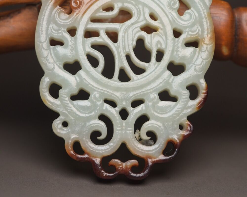 China Beautiful Natural Hetian Jade Carving Fine Unique Figurine Pendant Jewelry
