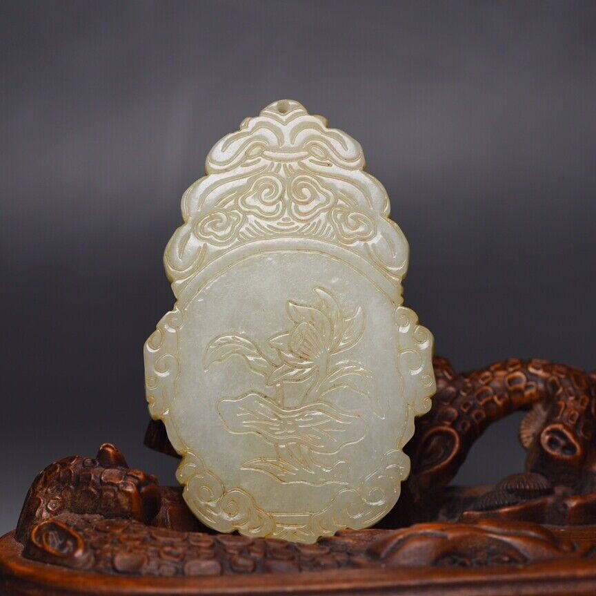 Chinese Beautiful Hetian Jade Carving Exquisite White Jade Pendant Jewelry Rare
