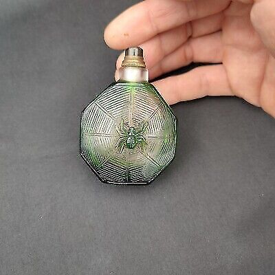 vintage peking glass snuff bottle clean beauty glazed carved spider rare gift