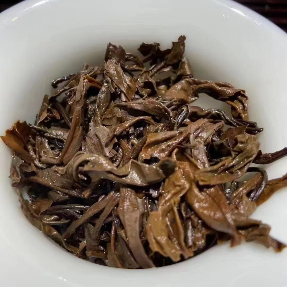 357g Yunnan Old Pu-erh Raw Tea 1980 Aged Pu'er Tea Cake Premium Raw Puerh Tea
