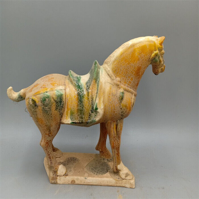 Chinese three-color yellow glazed chariot imitating the Tang Dynasty