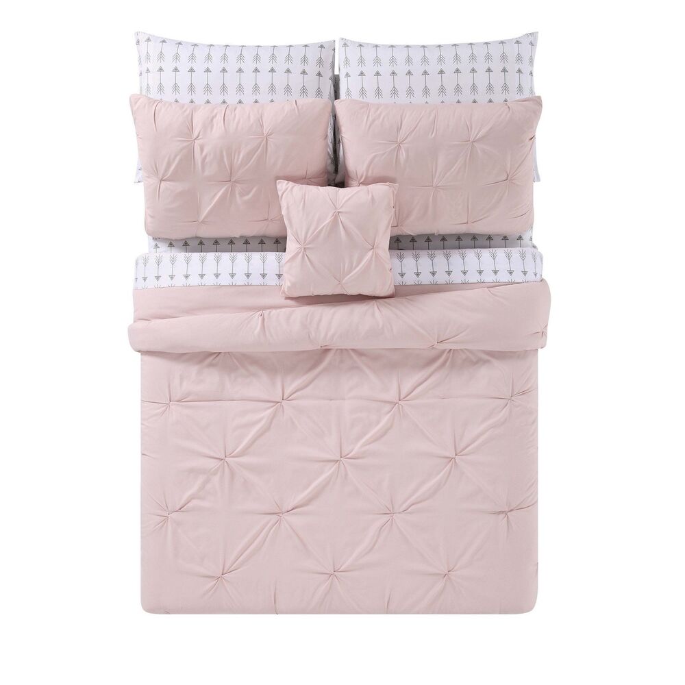 Truly Soft Everyday - Arrow Pleated Blush Queen Bed in a Bag - Queen,