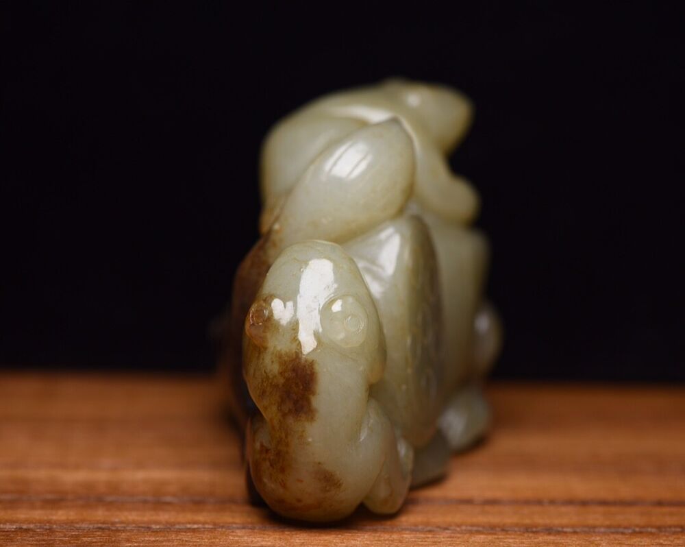 Chinese Natural Hetian Jade Hand Carving Frog Statue Sculpture Figurines Artwork