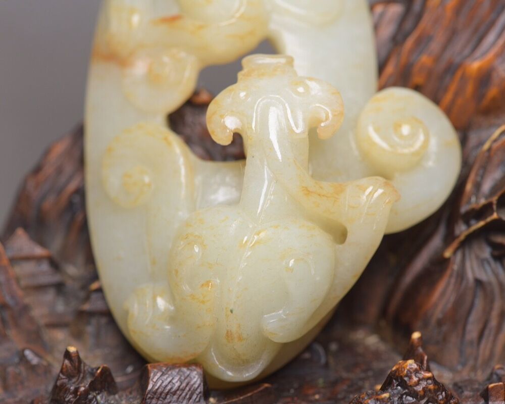Antigue Chinese Hetian Jade Carved Dragon Statue Fine Jade Pendant Jewelry Gift