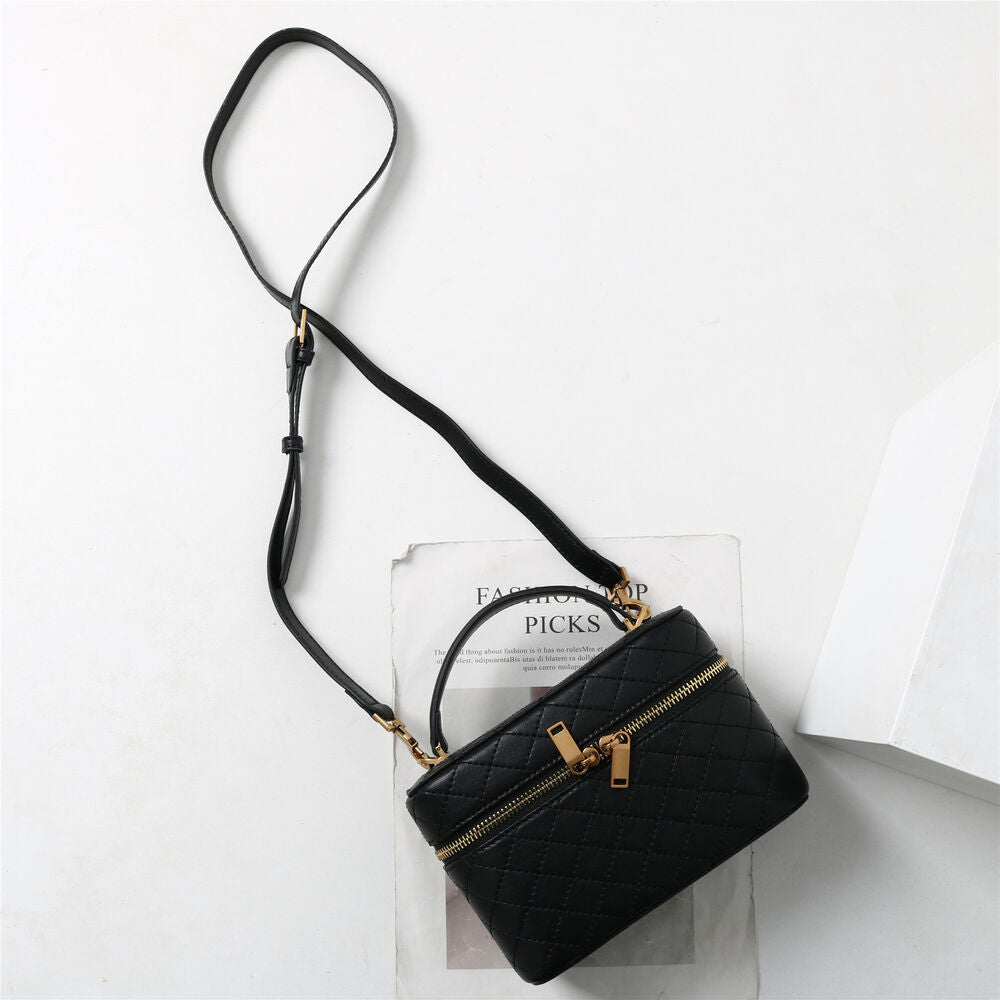 Fully Lambskin Lined!Quilted Real Leather Vanity Case Shoulder Bag Purse Chains
