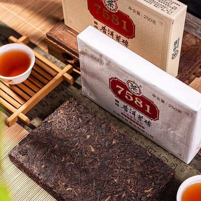 250g Puerh Ripe Tea Brick 7581 Pu-erh Cooked Tea Yunnan Organic Pu'er Black Tea