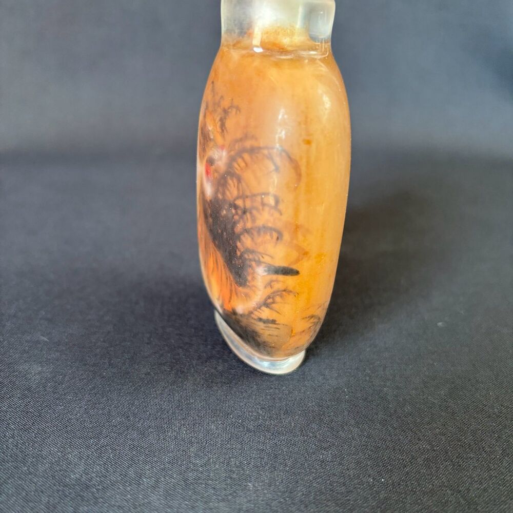 Chinese Snuff Bottle Inside Painted Tiger Statue Reverse Beauty Glazed Peking