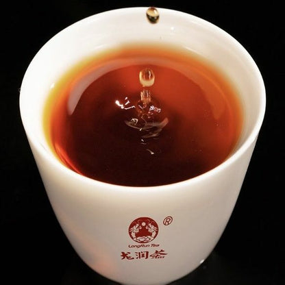 826 * 2014 Yunnan Long Run Tea Ripe Puer Tea Cake LinCang Old Tree Pu-erh 357g