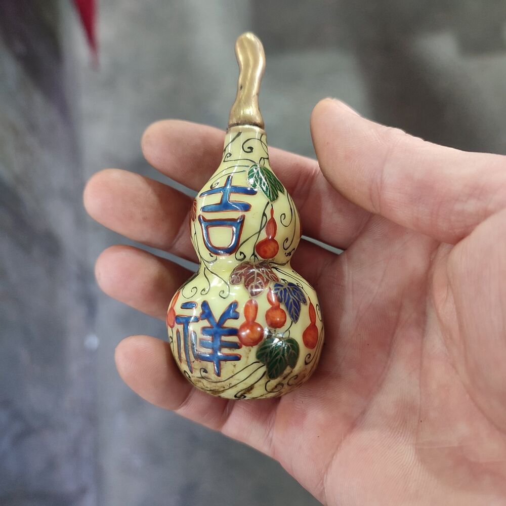 Chinese Porcelain Snuff Bottle Ceramics Yellow Gourd Statue Collect Painted Art