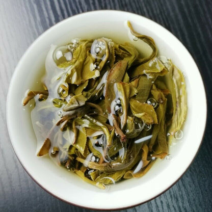 Green TeaZhonghong India Mengku Spring Tea 357g Yunnan Pu'er Tea Cake