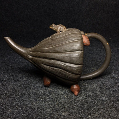 Chinese Yixing Zisha Clay Handmade Exquisite Teapot （呱呱来财 底款：）