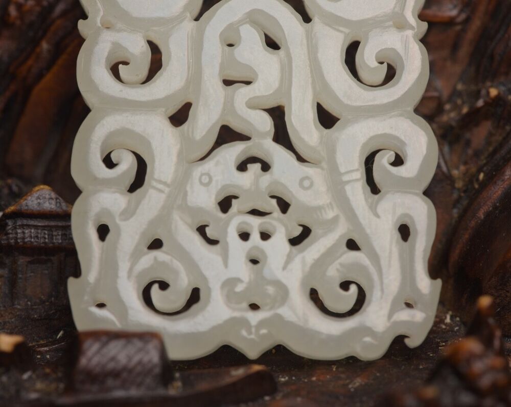 Chinese Natural Hetian Jade Carving Dragon Phoenix Lucky Jade Pendant Jewelry