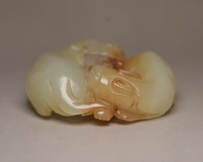 Antique Chinese Natural Hetian Jade Carved Exquisite Beast Statue Collection Art
