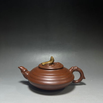 Chinese Yixing Zisha Clay Handmade Exquisite Teapot（如鱼得水 底款：顾景舟）