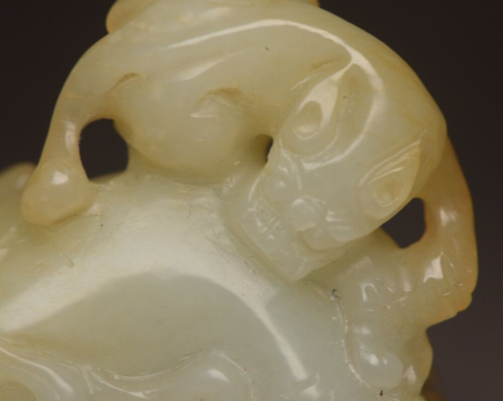 Chinese Antique Hetian Jade Carving Exquisite Beast Statue Figurines Collections