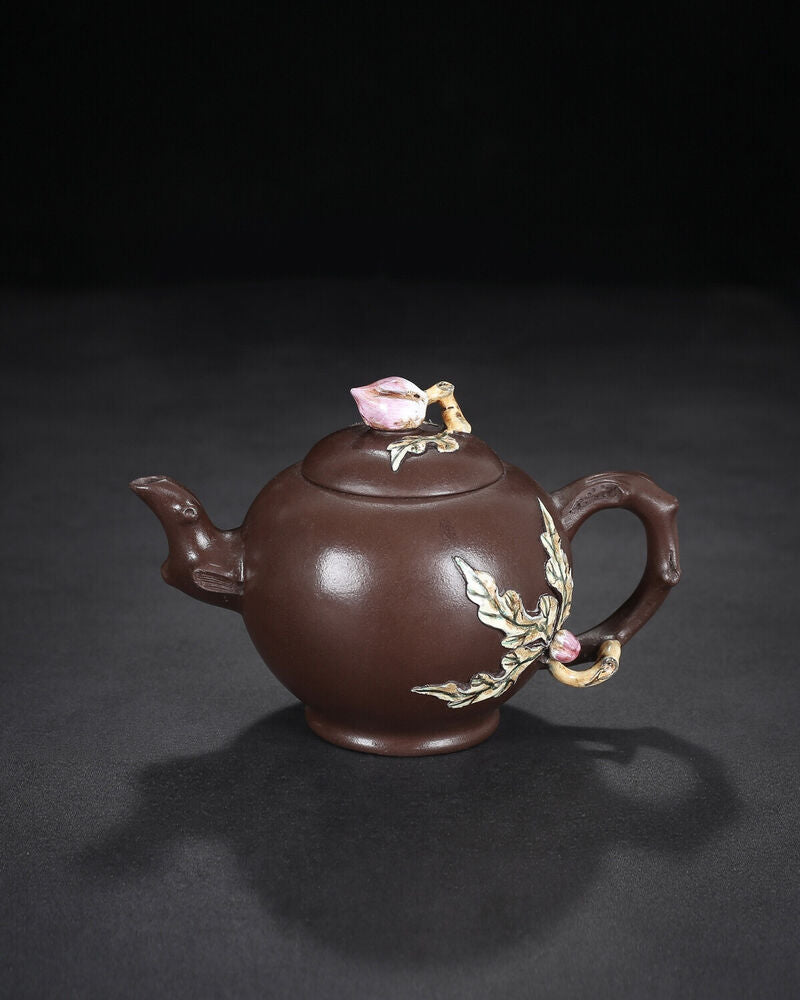 Chinese Yixing Zisha Clay Handmade Exquisite Teapot （寿桃 底款：朱可心）