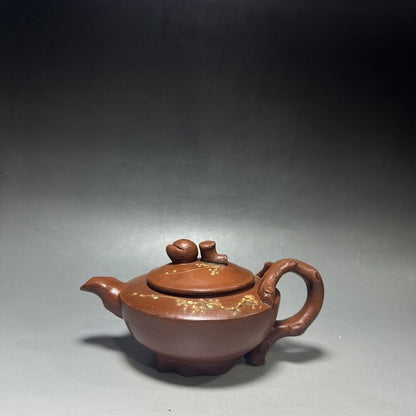 Chinese Yixing Zisha Clay Handmade Exquisite Teapot（泥绘仙桃壶 底款：顾景舟）