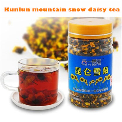 Two teas with hay, quinun, pastinake, orange juice, organic chamomile tea-