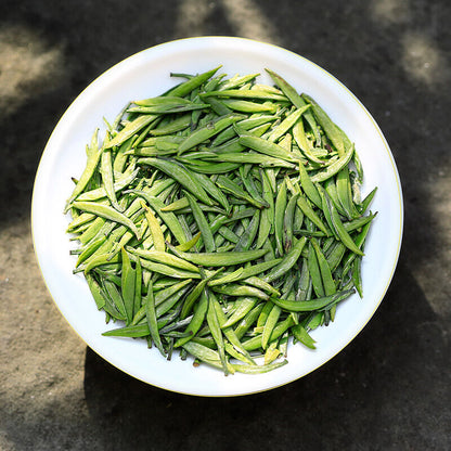 New Spring Que She Green Tea High Mountain Sparrow Tongue Chinese Tea 250g
