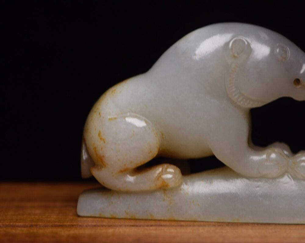 Chinese Antique Hetian Jade Carved Sculpture Exquisite Bear Statue Collections
